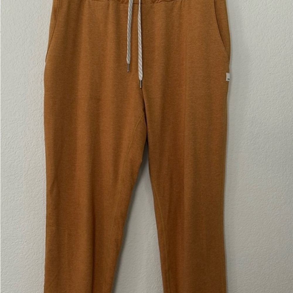 Vuori Joggers, Pants, Medium 6-8, EUC, Mustard Color, Very Soft & Cozy.